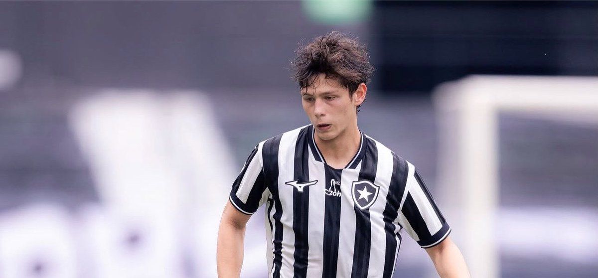 Destaque da base do Botafogo, Arthur Novaes atrai interesse de clubes da Espanha e da MLS